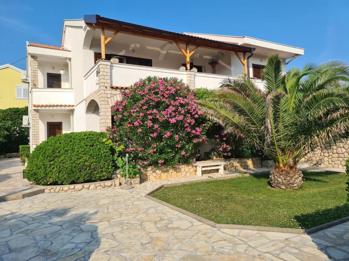 Apartments Ivo Pag Town Bagian luar foto